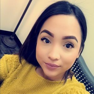 Meet your Posher, Yessica